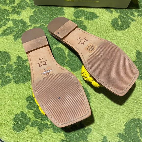 Marc Fisher Square Toe Woven Leather Sandals ✨ Final Price >> $8! ✨ - Picture 3 of 4